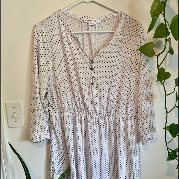 White with black polka dot blouse (sz X) - Picture 2 of 5